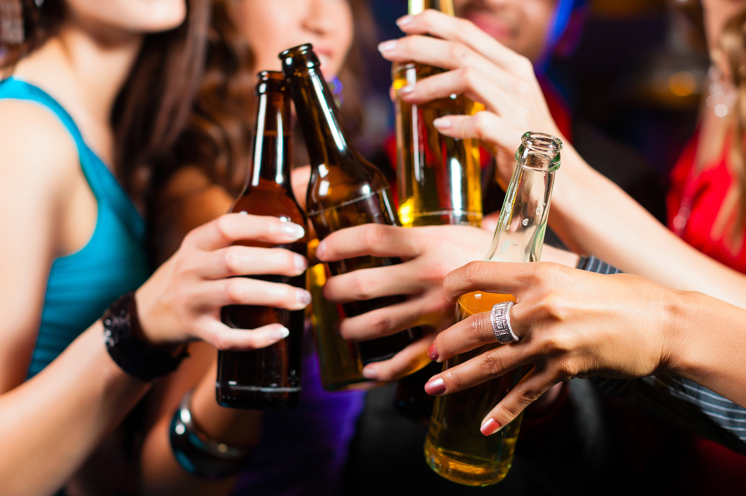 5 Ways to Improve Your Establishment with a Bar POS System