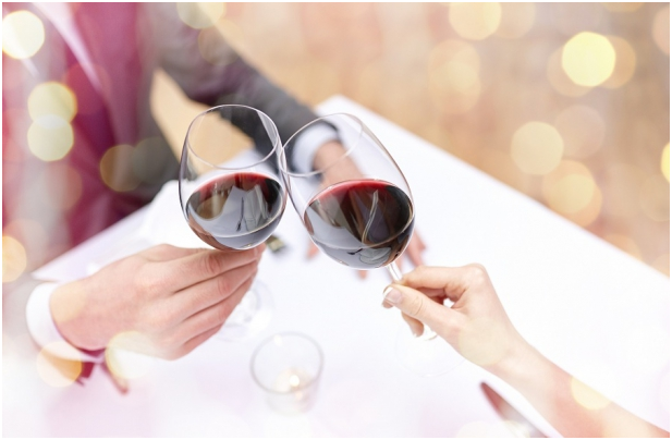 Make the Most of Your Table Service POS System This Holiday Season